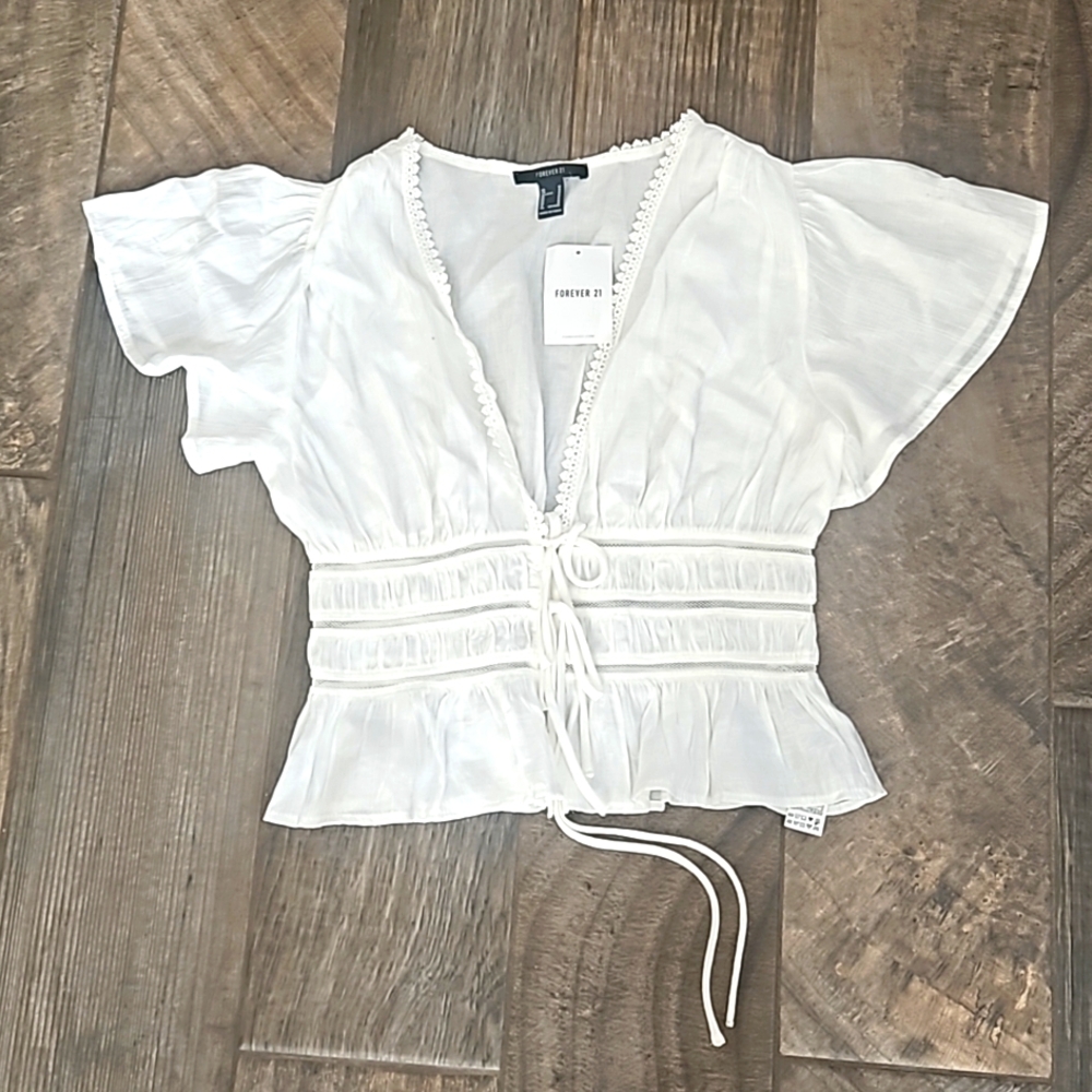 NWT! Forever 21 flutter sleeve top